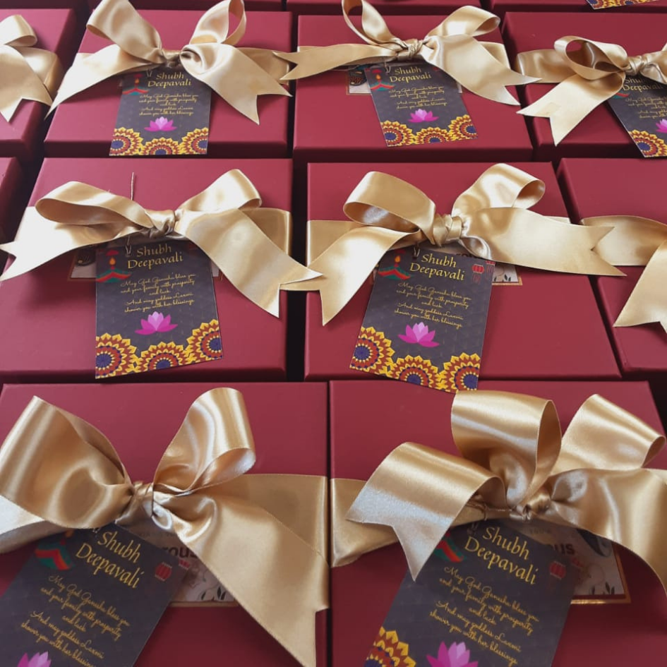 Bulk Gifts Hampers For Any Occasions